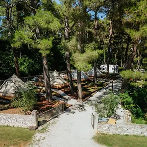Camp 'dvor' Bell Tent Gasthuis